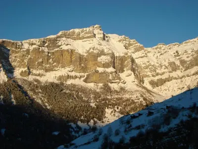 Ein allgemeiner Bergblick oder ein Berglick von der Ferienwohnung aus