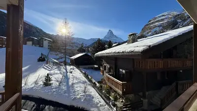 Ein allgemeiner Bergblick oder ein Berglick von der Ferienwohnung aus