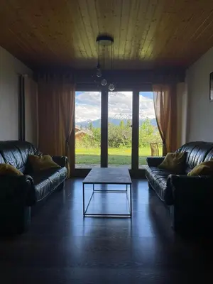 Ein Sitzbereich in der Unterkunft Anzère appartement de vacances calme et sympa