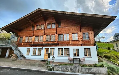 Das Gebäude in dem sich die Ferienwohnung befindet