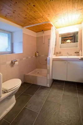 Ein Badezimmer in der Unterkunft Casa Onsernone in Comologno
