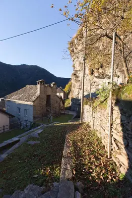 Ein allgemeiner Bergblick oder ein Berglick von des Ferienhauses aus
