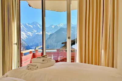 Ein allgemeiner Bergblick oder ein Berglick von der Ferienwohnung aus