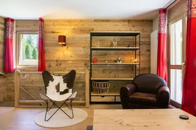 Ein Sitzbereich in der Unterkunft Alpine Retreat