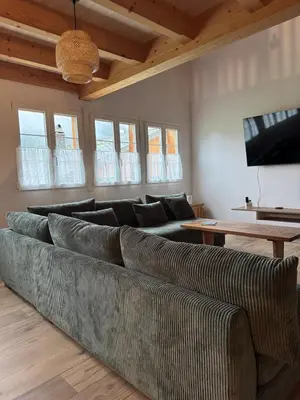 Ein Sitzbereich in der Unterkunft Chalet Gadmer Herz
