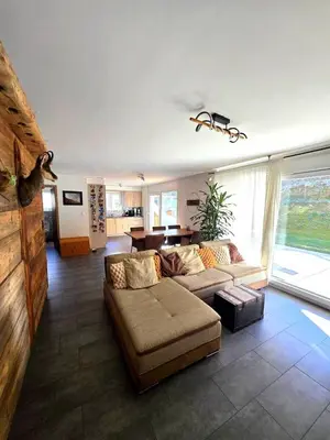 Ein Sitzbereich in der Unterkunft Appartement Combalette à Euseigne, au coeur du Val d'Hérens