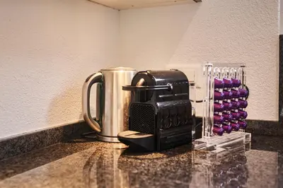 Kaffee-/Teezubehör in der Unterkunft Chalet in Thun, modern, spacious, perfect location