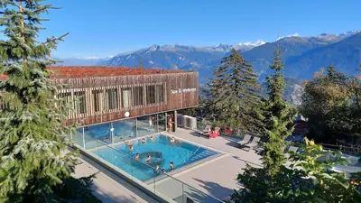 Der Swimmingpool an oder in der Nähe von New apartment with view