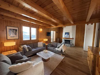 Ein Sitzbereich in der Unterkunft Fontannets 001 COSY & MOUNTAIN chalet 10 pers