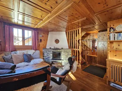 Ein Sitzbereich in der Unterkunft Chalet Le Camée