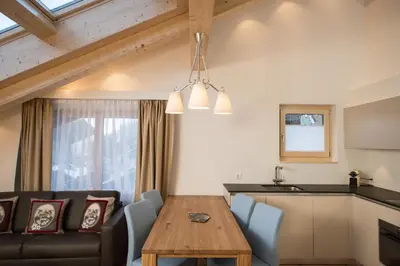 Ein Sitzbereich in der Unterkunft Panorama Ski Lodge