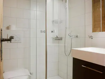 Ein Badezimmer in der Unterkunft Apartment Sulegg Apt- I by Interhome