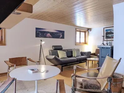 Ein Sitzbereich in der Unterkunft Chalet Wätterlücke by Interhome