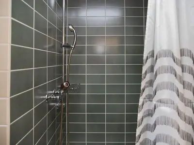 Ein Badezimmer in der Unterkunft Apartment Chäs Gruebi Apt-S by Interhome