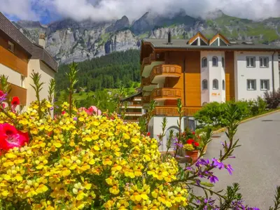 Ein allgemeiner Bergblick oder ein Berglick von der Ferienwohnung aus