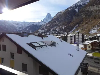 Ein allgemeiner Bergblick oder ein Berglick von der Ferienwohnung aus