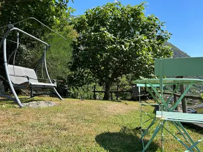 Ein Garten an der Unterkunft Cà dal Bosc e Cà sgrüscia