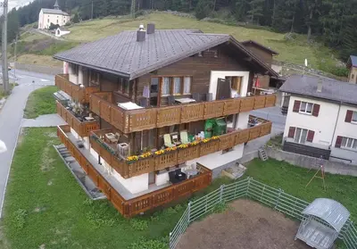 Das Gebäude in dem sich die Ferienwohnung befindet