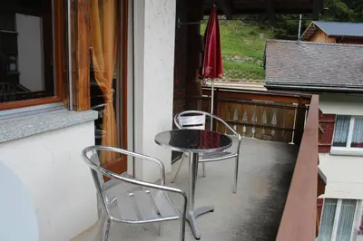 Ein Balkon oder eine Terrasse in der Unterkunft Ferienwohnung Silberdistel, Saastalstrasse 178