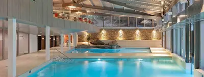 Der Swimmingpool an oder in der Nähe von Haus Sarah