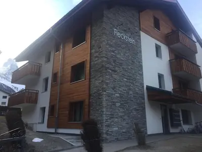 Das Gebäude in dem sich die Ferienwohnung befindet