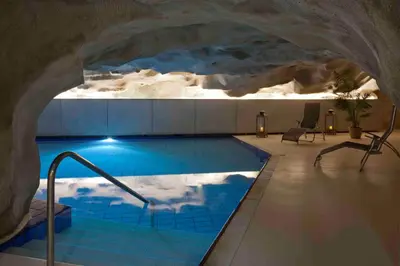 Der Swimmingpool an oder in der Nähe von Römerhof - Hotel with Self Check-in