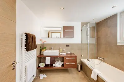 Ein Badezimmer in der Unterkunft Alex Lodge Private Luxury Apartments