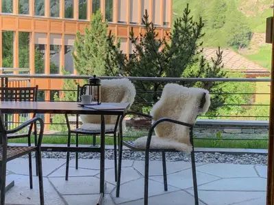 Ein Balkon oder eine Terrasse in der Unterkunft Ari Resort Apartments