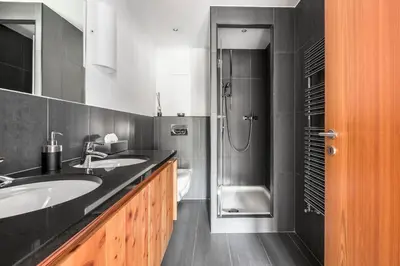 Ein Badezimmer in der Unterkunft Ari Resort Apartments