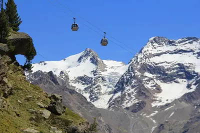 Ein allgemeiner Bergblick oder ein Berglick von der Pension aus