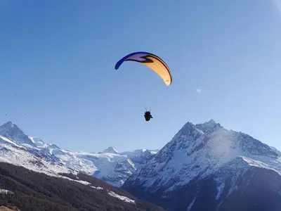Ein allgemeiner Bergblick oder ein Berglick von des Chalets aus
