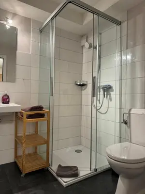 Ein Badezimmer in der Unterkunft Apartments Carmena