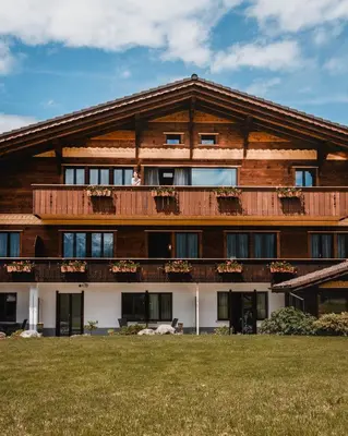 Das Gebäude in dem sich das Hotel befindet