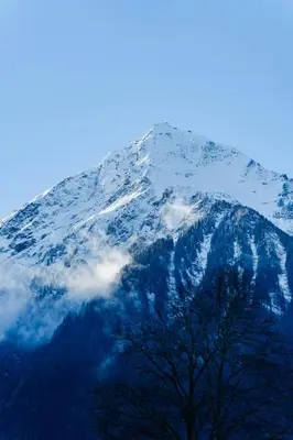 Ein allgemeiner Bergblick oder ein Berglick von des Hotels aus