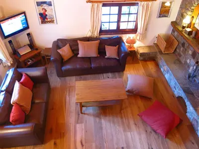 Ein Sitzbereich in der Unterkunft Chalet Huwi Zermatt