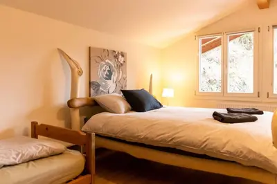 Ein Bett oder Betten in einem Zimmer der Unterkunft Lakeview Family Apartment