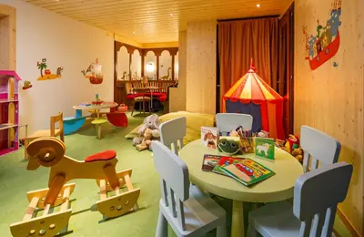 Ein Sitzbereich in der Unterkunft Beausite Park Hotel & Spa
