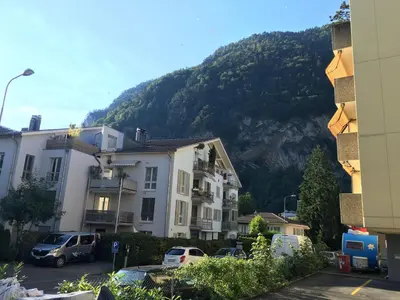 Ein allgemeiner Bergblick oder ein Berglick von des Gasthauses aus