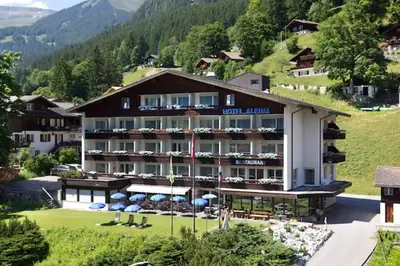 Ein allgemeiner Bergblick oder ein Berglick von des Hotels aus