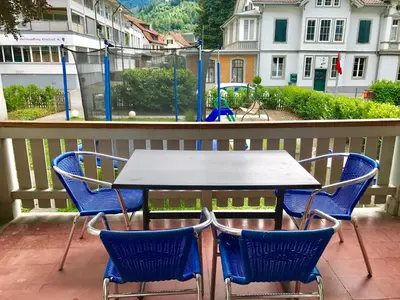 Ein Balkon oder eine Terrasse in der Unterkunft Interlaken Marco Hostel
