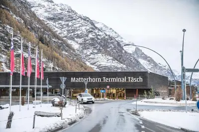 Ein allgemeiner Bergblick oder ein Berglick von des Hotels aus