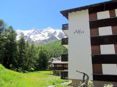 Ein allgemeiner Bergblick oder ein Berglick von der Ferienwohnung aus