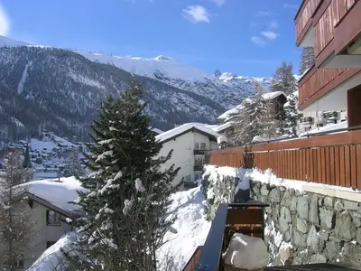 Ein allgemeiner Bergblick oder ein Berglick von der Ferienwohnung aus