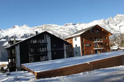 Ein allgemeiner Bergblick oder ein Berglick von des Hotels aus