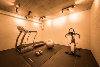 Das Fitnesscenter und/oder die Fitnesseinrichtungen in der Unterkunft Independance Penthouse