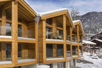 Ein allgemeiner Bergblick oder ein Berglick von der Ferienwohnung aus