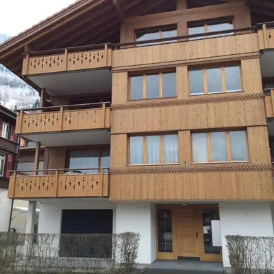 Das Gebäude in dem sich die Ferienwohnung befindet