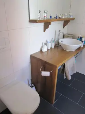 Ein Badezimmer in der Unterkunft Switzerland Iseltwald Apartment