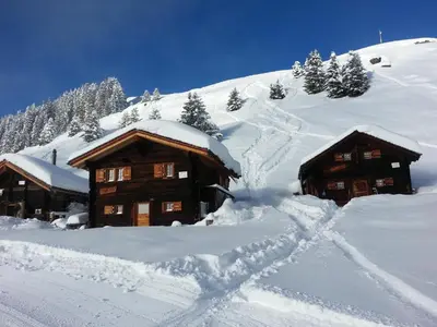 Alphütte Bielerhüs im Winter