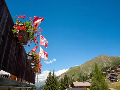 Ein allgemeiner Bergblick oder ein Berglick von des Hostels aus